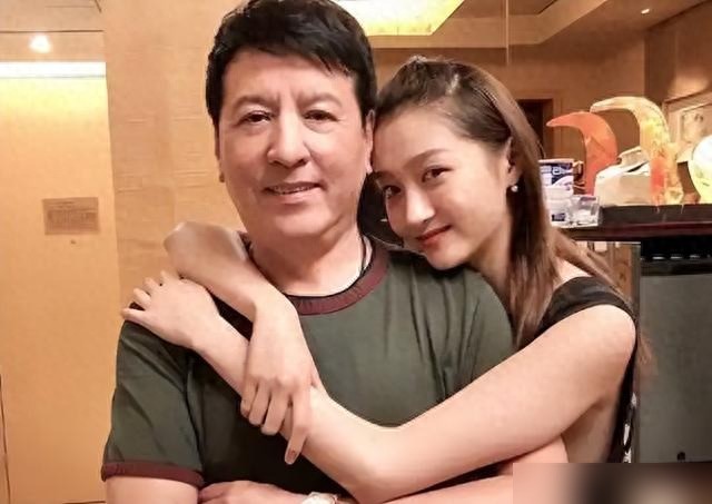 关晓彤是国民闺女吗？那么她发生了什么事儿呢？